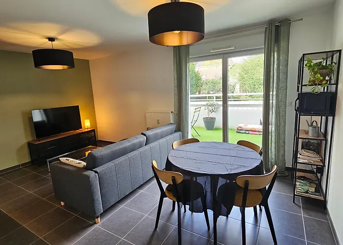 Hippolyte - Magnifique En Centre-ville *